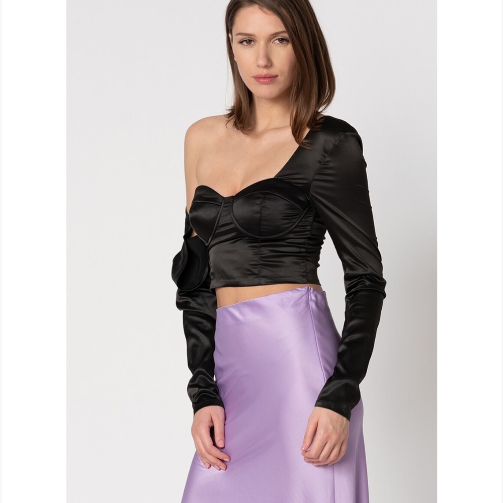 NWT OW Intimates black womens one sleeve Olivia top size large (bin CC)